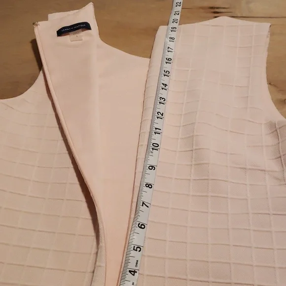 TOMMY HILFIGER CLASSIC SHEATH DRESS BLUSH PINK WITH GOLD BUTTONS SZ 6 - Picture 13 of 15